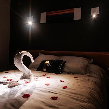 Hotel Le Tivoli Vic-en-Bigorre المظهر الخارجي الصورة