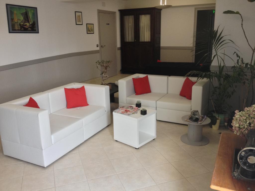 Hotel Le Tivoli Vic-en-Bigorre المظهر الخارجي الصورة